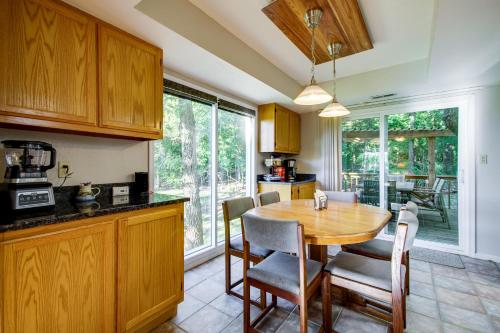 Walk to Pomme de Terre Lake: Pet-Friendly Escape in Galmey (MO)