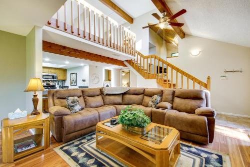 Walk to Pomme de Terre Lake: Pet-Friendly Escape in Galmey (MO)