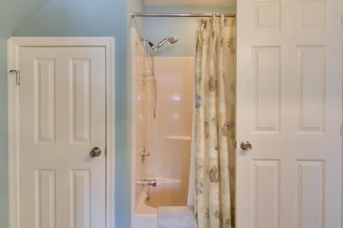 Canalfront Ocean City Getaway with Deck and Dock! - image 2
