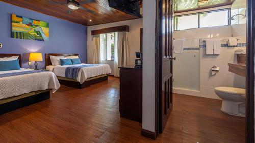 Standard Double Room image 4