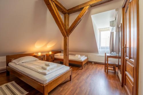 Pensiunea Bastion - La Strada - Room Type - King Room