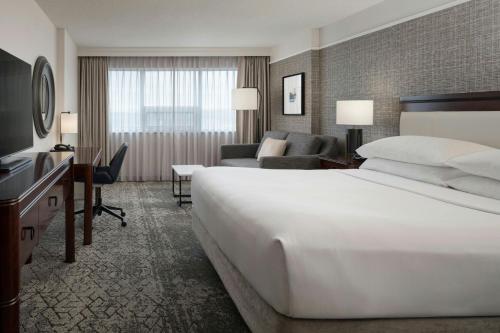 1 queen bed