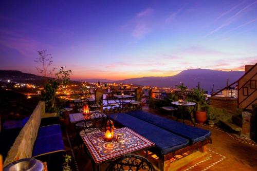 Riad Bab Mahrouk, Шавен