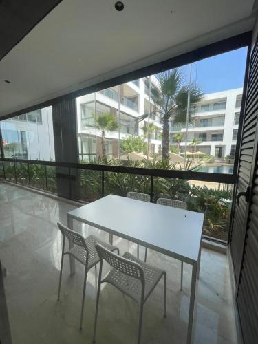 Appartement Luxe Vue Piscine Residence Les Perles de Bentriaa, El Mansouria near Dream Village