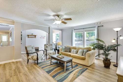 Hillsborough Vacation Rental about 18 Mi to Durham! in 希爾斯伯勒