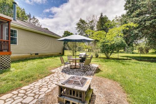 Hillsborough Vacation Rental about 18 Mi to Durham! in 希爾斯伯勒
