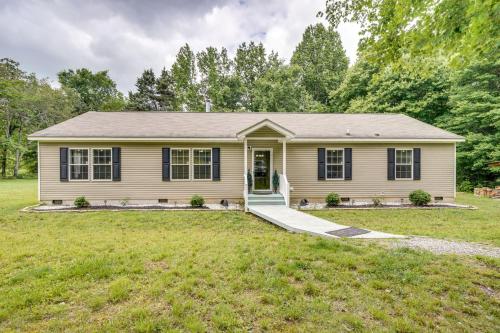 Hillsborough Vacation Rental about 18 Mi to Durham! in 希爾斯伯勒