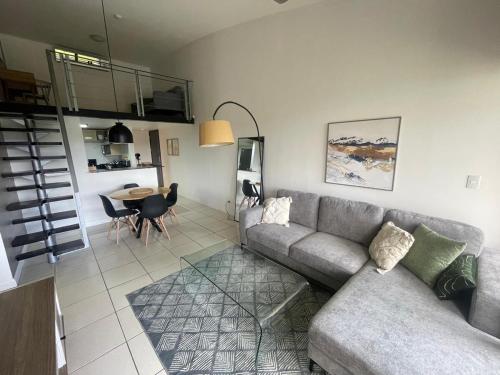 CR MARIPOSA RENTALS Brand New lake view Penthouse with office space in Río Oro
