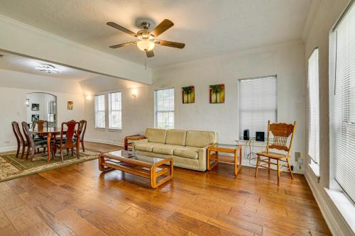 Pet-Friendly Home with Patio - 3 Mi to River Walk! - image 14