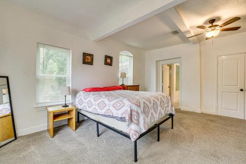 Pet-Friendly Home with Patio - 3 Mi to River Walk! - image 10