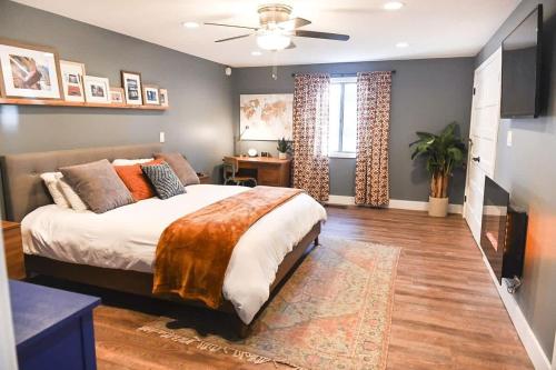 Modern & Peaceful Farmhouse in the Woods – khách sạn tại Black Bill Park
