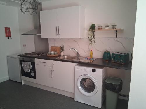 Crown House Studio Apartment in Smethwick