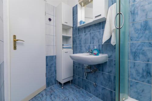 Two-Bedroom Apartment with Balcony image 10