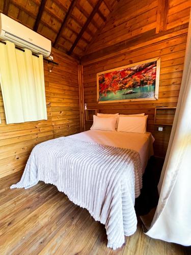 1 double bed, 1 twin bed