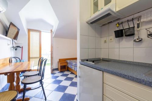 virtuve, Apartments by the sea Sucuraj, Hvar - 3589 in Sucuraj