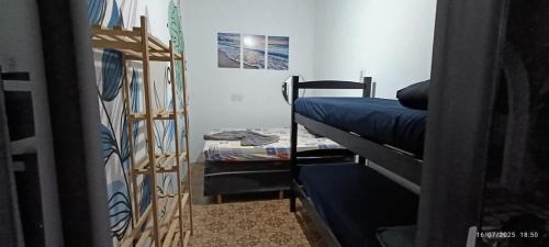 1 double bed, 1 bunk bed