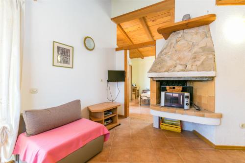 Apartments by the sea Igrane, Makarska - 24626 in Igrane