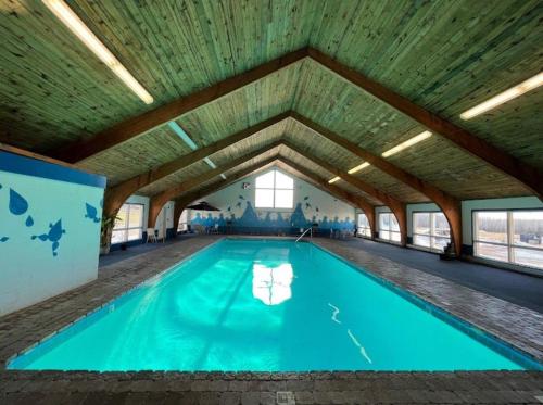 Bassein, Presque Isle Hotel in Presque Isle (ME)