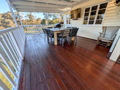 3 bed cottage nestled at centre of 21 acres in Blackbutt in นานังโก