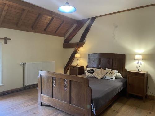 Maison de campagne spacieuse avec Wi-Fi et animaux admis - FR-1-489-272 in Bezenet