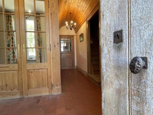Maison de campagne spacieuse avec Wi-Fi et animaux admis - FR-1-489-272 in Bezenet