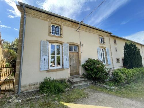 Maison de campagne spacieuse avec Wi-Fi et animaux admis - FR-1-489-272 in Bezenet