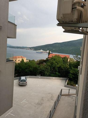 Blue Bay Boutique Studio in Denovici