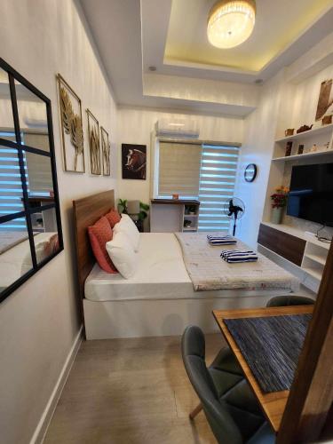 Studio in Azure with Arayat View
