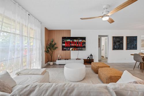 The Palm Luxe Retreat in Lake Worth