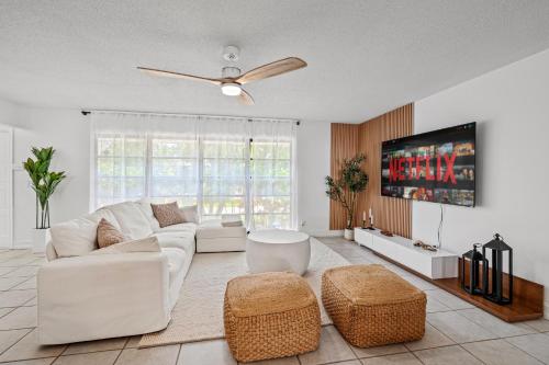 The Palm Luxe Retreat in Lake Worth