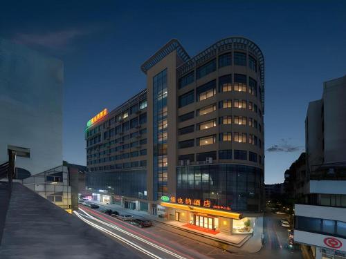 . Vienna Hotel Guangdong Zhaoqing Sihui Center Jade Expo Market