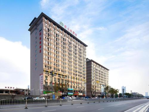 Vienna Hotel Shaanxi Weinan Shengli Street Railway Station