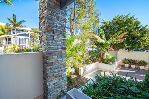 Waterfront Oasis in Runaway Bay - CoastHM in Runaway Öböl