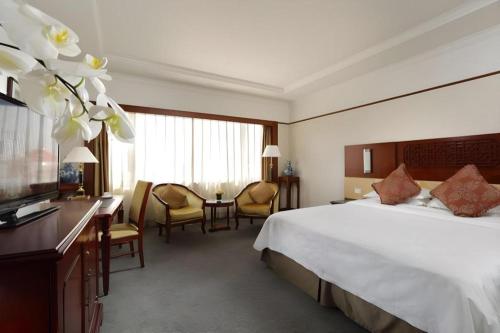 Capital Hotel near Chairman Mao Memorial Hall (Maozhuxi Jiniantang)
