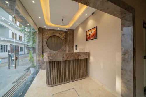 ล็อบบี้, Aalaya Suites By Perfect Stayz in โมติจุระ