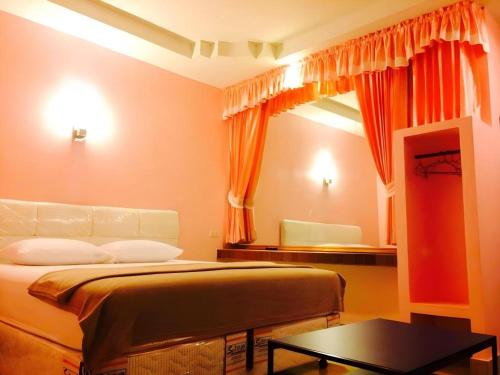 Prangthonggardenhome in Huai Yot