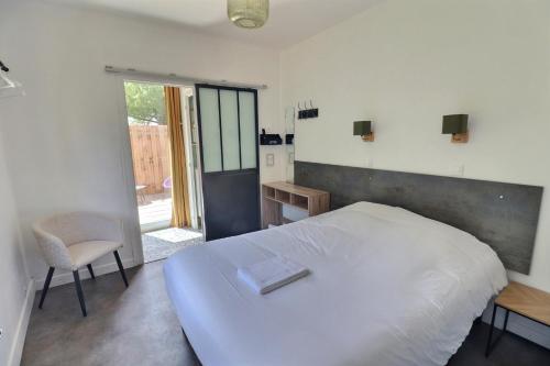 Chambre double, salle de bain privée