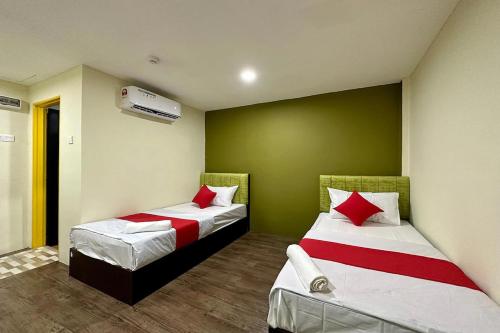 room detail thumbnail 2