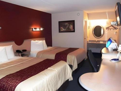 Rodeway Inn - image 6