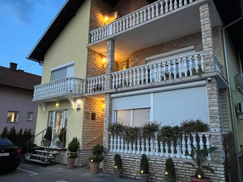 . LuxRooms Bjelovar - Wellness & Spa