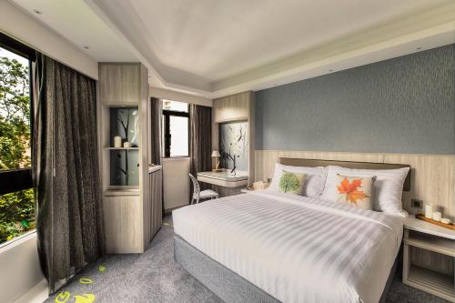 room detail thumbnail 1