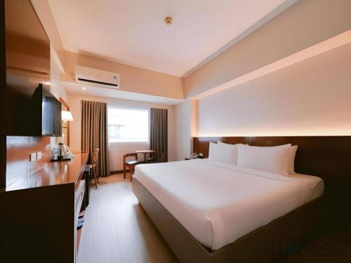 Palm Hotel Manila near Intramuros & Rizal, Bagumbayan Light & Sound Museum