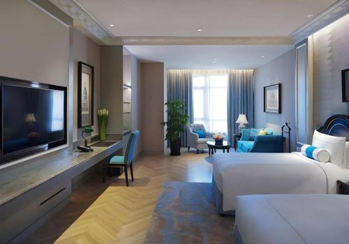 Sky Fortune Boutique Hotel in New Hongqiao Commercial Center and Changning