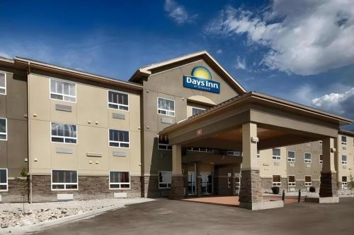 . Days Inn by Wyndham Redwater