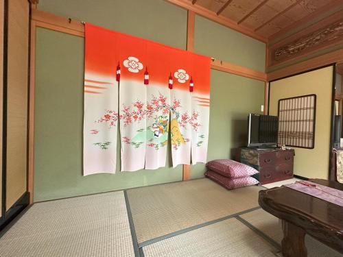 Twin Room with View image 7