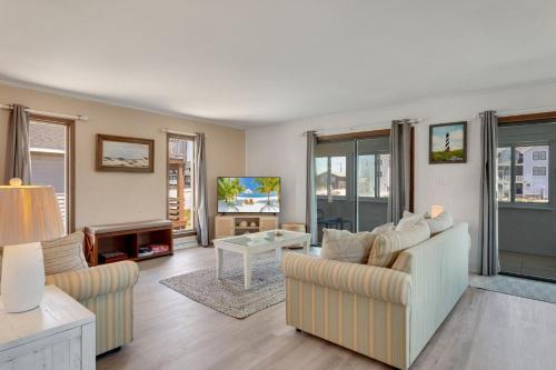 4122 - Blue White Haven, Kitty Hawk (fotografie 9)