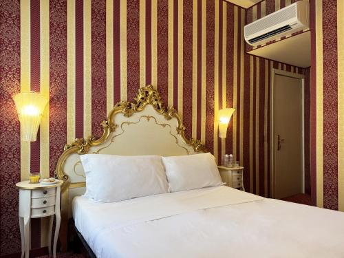 Hotel Alcyone - Tap to explore photos