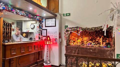 大堂, Albergo fiorita in 桑皮耶達雷納