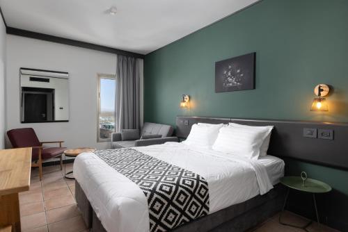 Comfort Hotel and Spa - Adults Only - Tap to explore photos