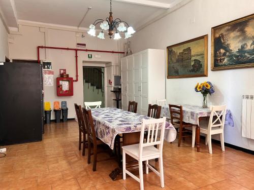 共用Lounge/電視區, Albergo fiorita in 桑皮耶達雷納